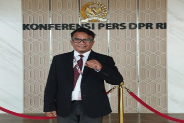 Komisi III DPR RI Mengundang Sejumlah Organisasi Advokat Seluruh Indonesia Rapat Dengar Pendapat Umum Bahas RUU KUHAP